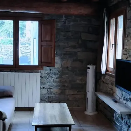 Charming In Coscojuela De Sobrarbe, 45 M² Апартаменты